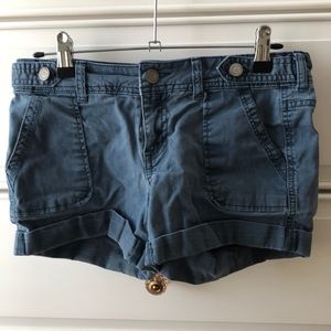 Aeropostale cargo shorts but cute